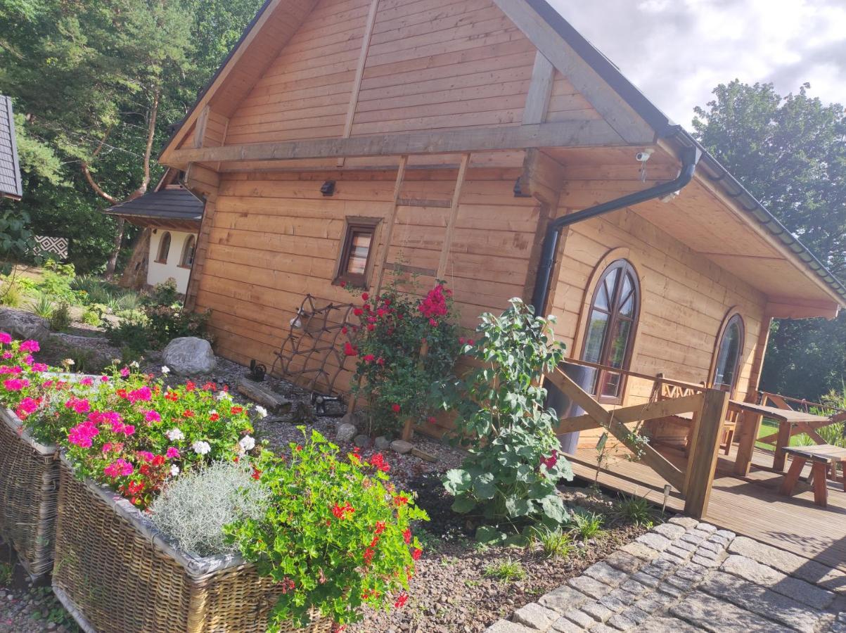 Woodorf-Drewnem: Riverside Log Cabins with Outdoor Activities Ustka Exterior photo