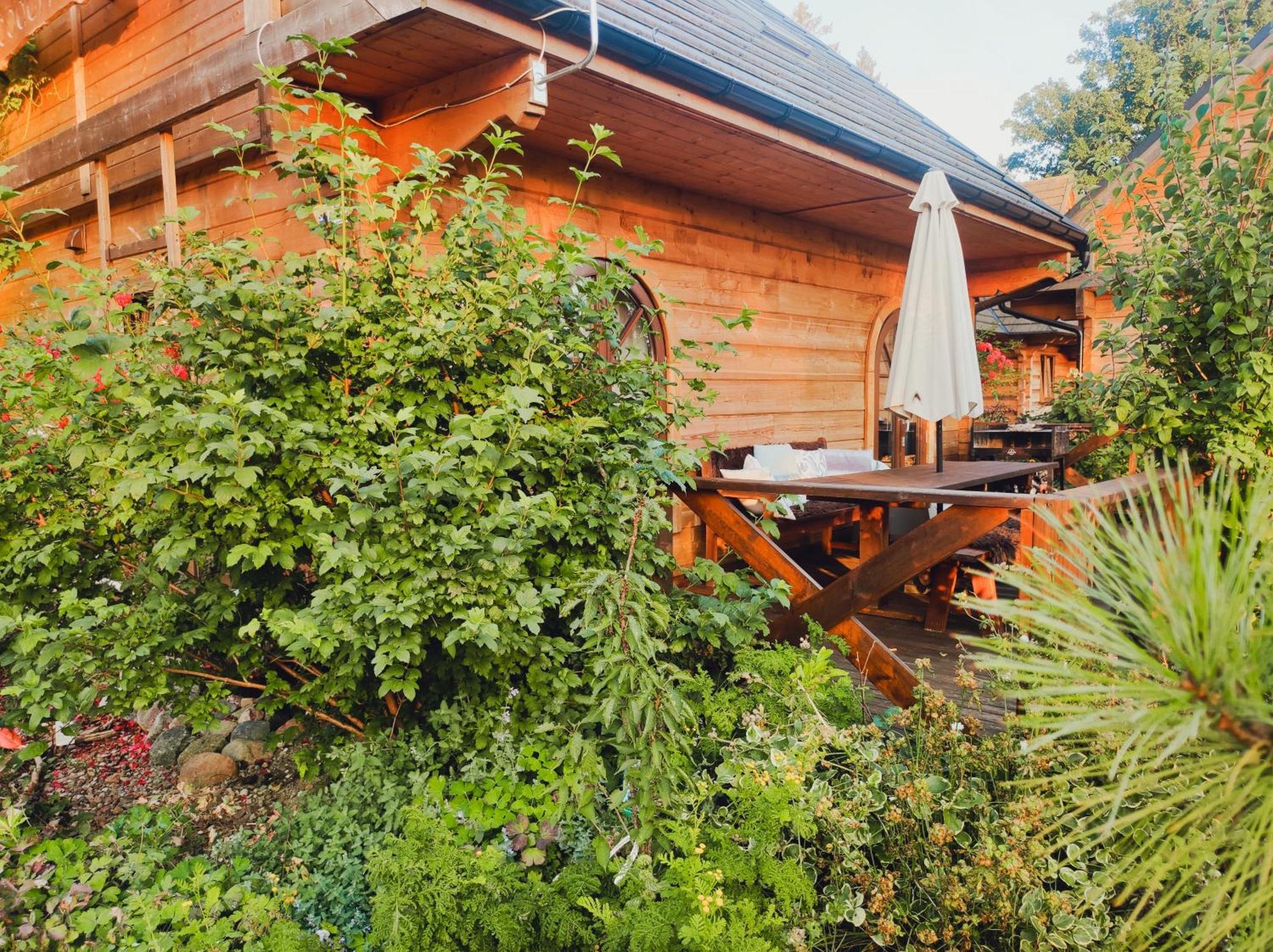 Woodorf-Drewnem: Riverside Log Cabins with Outdoor Activities Ustka Exterior photo