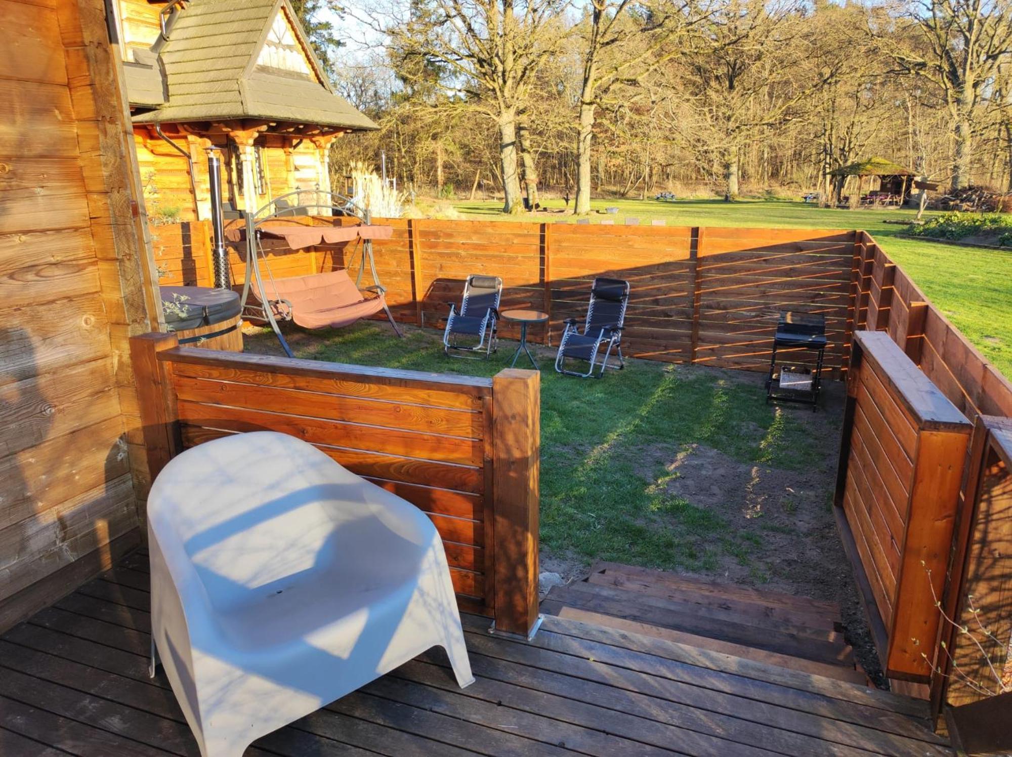 Woodorf-Drewnem: Riverside Log Cabins with Outdoor Activities Ustka Exterior photo